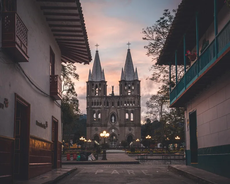 8 Lugares Increíbles para Visitar en Auto desde Medellín - Imagen 2 del artículo