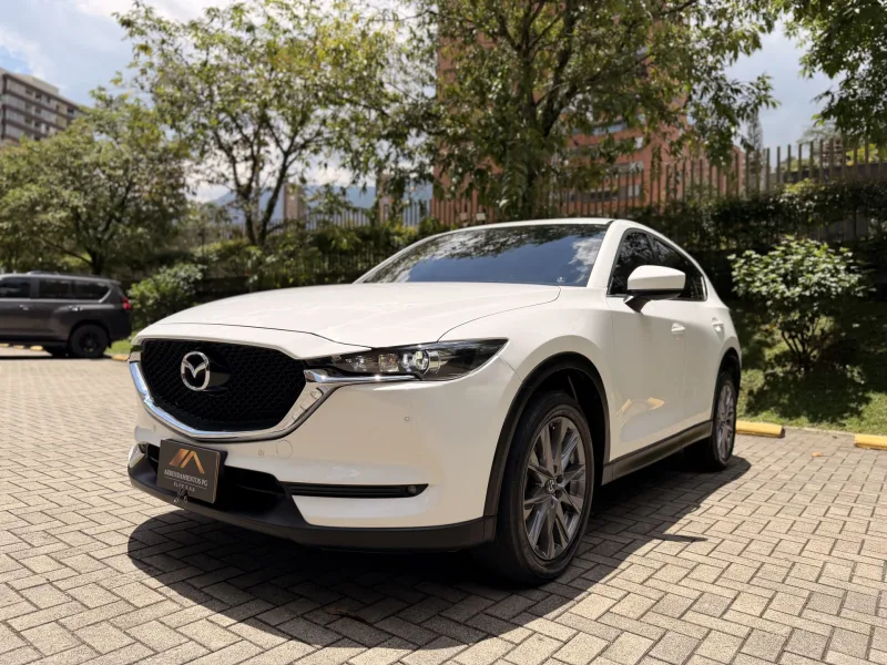 Alquiler Mazda CX-5 en Medellín - Renta de carros premium
