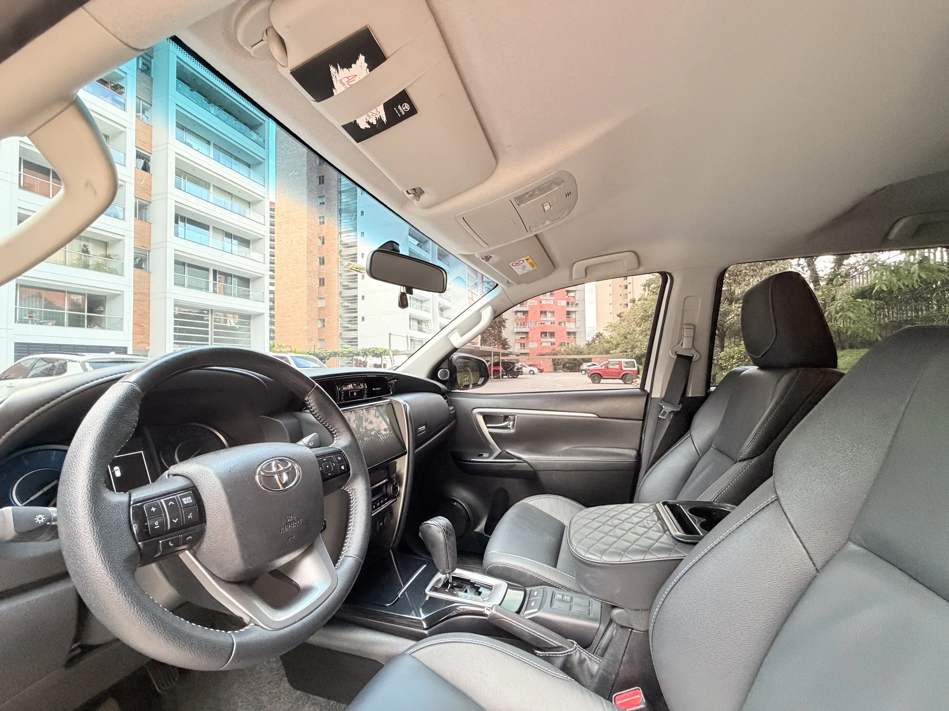 Toyota Fortuner Diésel Blanca 2024 foto 3