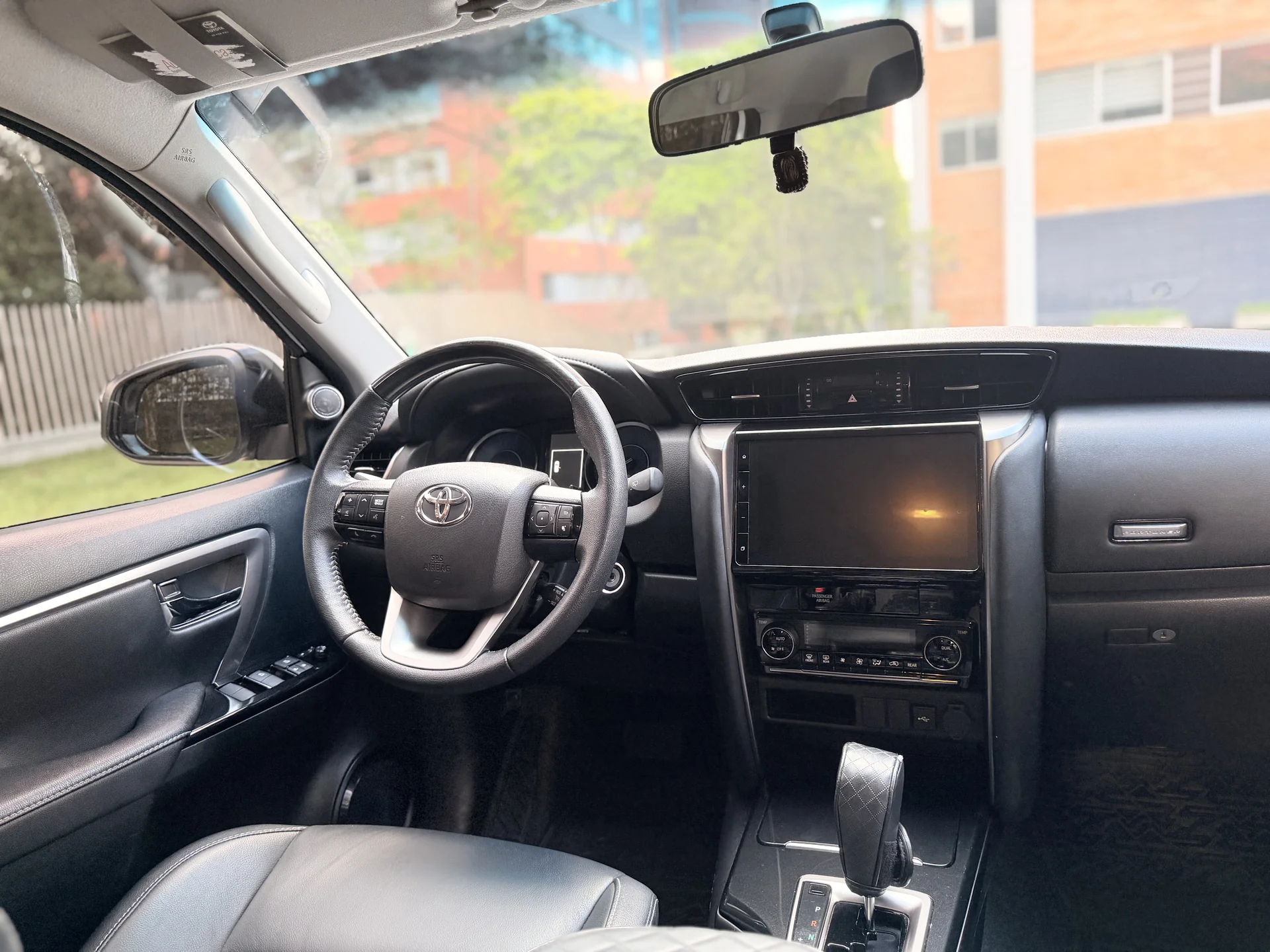 Toyota Fortuner Diésel Blanca 2024 foto 7
