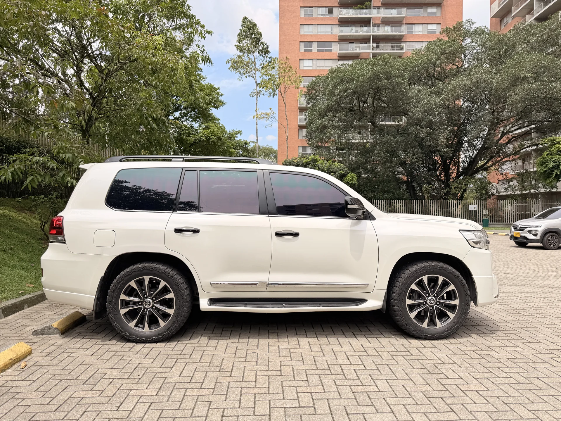 Toyota Sahara Blindada 5 puestos foto 7
