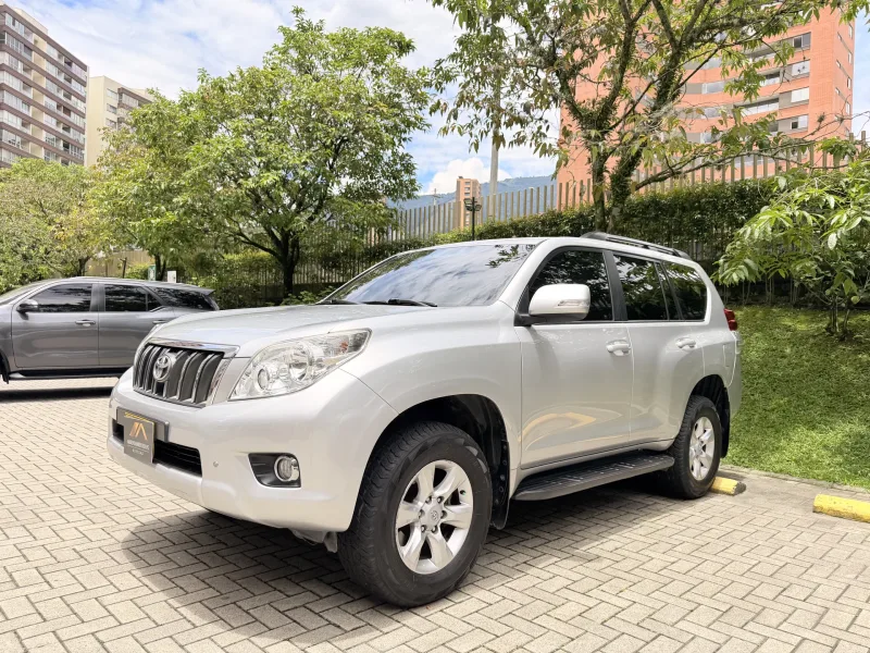 Alquiler Toyota Land Cruiser Prado TXL Medellín