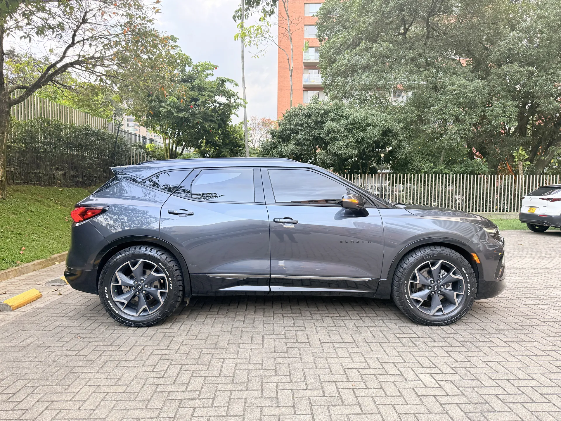 Alquiler Chevrolet Blazer RS Blindada en Medell&iacute;n